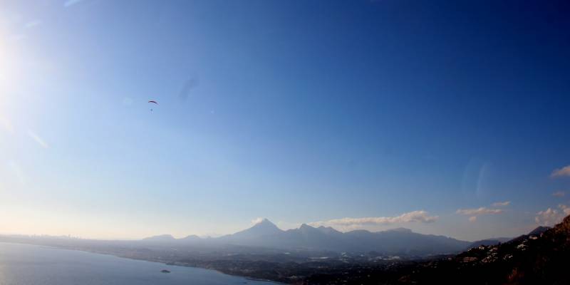 Paragliding Springtime arrived in Alicante