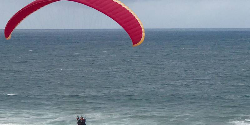 Freestyle paragliding